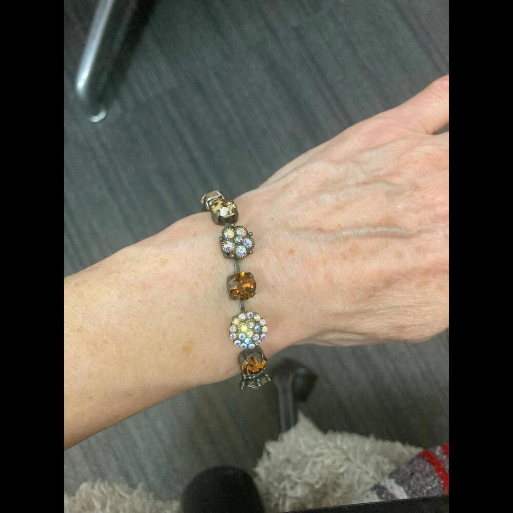 Stunning Sorrelli LIKE Bracelet with Crystals - Picture 3 of 7